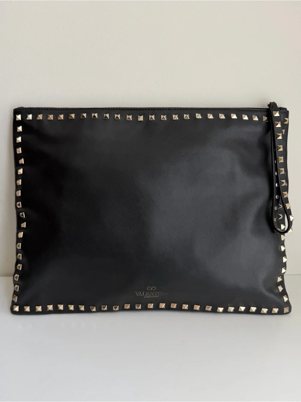 Authentic Valentino Garavani Rockstud Large Leather Clutch